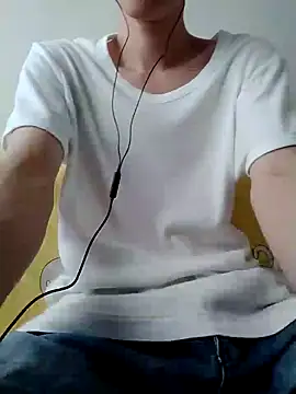 Snapshot of YAY-1 chatting on 11, 2, 2025 YAY-1 online show from 11, 2, 2025