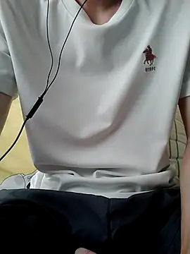 Snapshot of YAY-1 chatting on 21, 2, 2025 YAY-1 online show from 21, 2, 2025