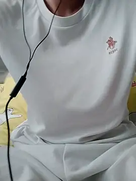 Snapshot of YAY-1 chatting on 22, 2, 2025 YAY-1 online show from 22, 2, 2025