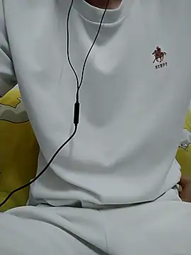 Snapshot of YAY-1 chatting on 24, 2, 2025 YAY-1 online show from 24, 2, 2025