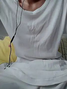 Snapshot of YAY-1 chatting on 3, 3, 2025 YAY-1 online show from 3, 3, 2025