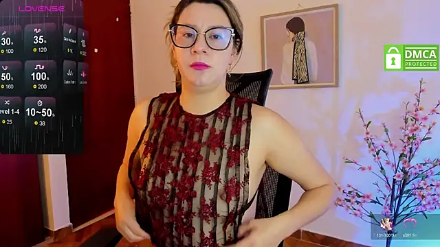 Chanelll Taylorr  online show from 4, 2, 2025