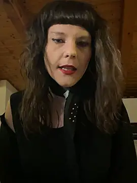 Snapshot of OniricFemme chatting on 7, 3, 2025 OniricFemme online show from 7, 3, 2025