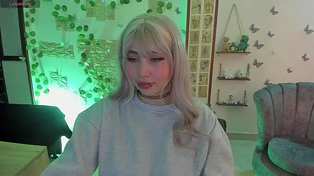 Fiore Sanz  online show from 6, 4, 2026