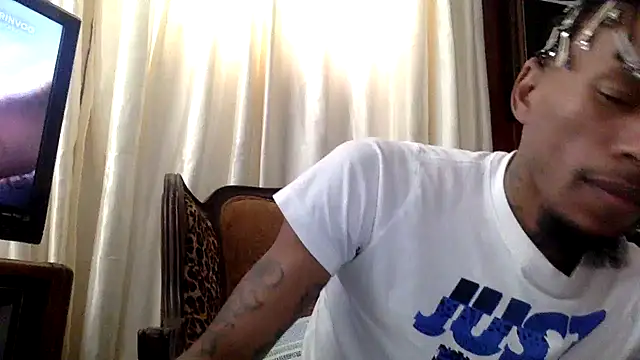 Snapshot of KingDerRico chatting on 26, 10, 2025 KingDerRico online show from 26, 10, 2025