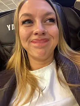 Sweet   Emily online show from 17, 10, 2025