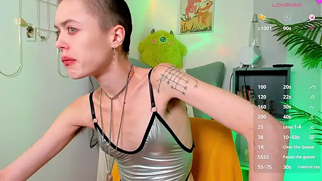 Snapshot of PamelaYong chatting on 11, 12, 2024 PamelaYong online show from 11, 12, 2024