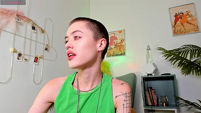 Snapshot of PamelaYong chatting on 14, 12, 2024 PamelaYong online show from 14, 12, 2024