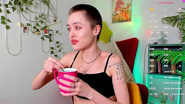 Snapshot of PamelaYong chatting on 13, 3, 2025 PamelaYong online show from 13, 3, 2025