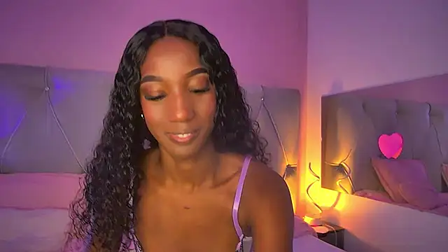 Snapshot of FiorelaLenin chatting on 14, 2, 2026 FiorelaLenin online show from 14, 2, 2026