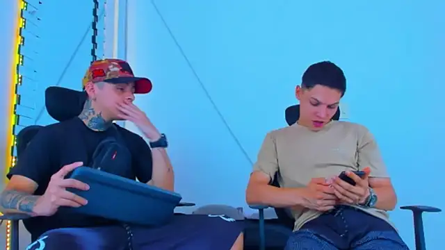 Snapshot of HOT_boy2025 chatting on 2, 11, 2025 HOT boy2025 online show from 2, 11, 2025