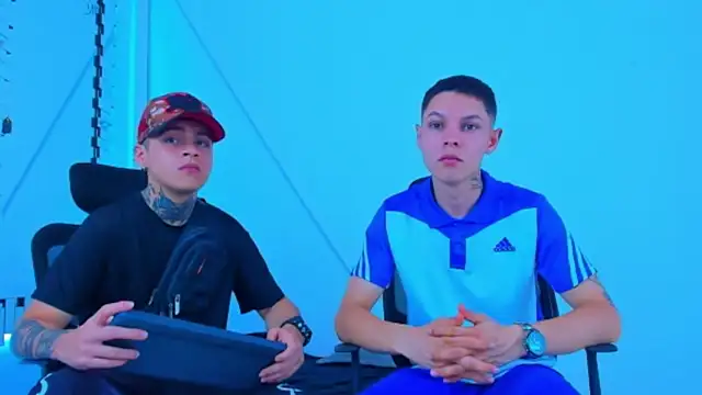 Snapshot of HOT_boy2025 chatting on 6, 11, 2025 HOT boy2025 online show from 6, 11, 2025