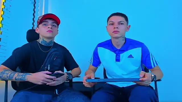 Snapshot of HOT_boy2025 chatting on 14, 11, 2025 HOT boy2025 online show from 14, 11, 2025