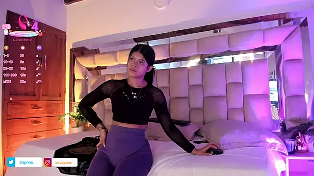 Dapnne  online show from 2, 10, 2025