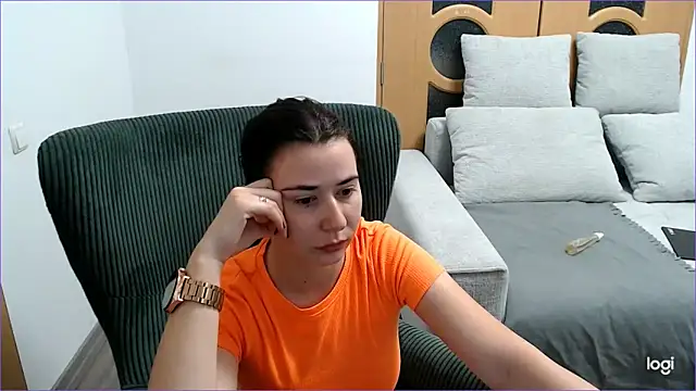 VioletaFlower7 online show from 6, 11, 2025