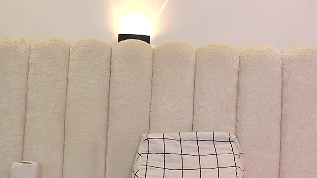 Juliabadlee online show from 22, 11, 2025