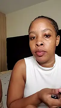 Snapshot of R-thequeen chatting on 17, 6, 2026 R-thequeen online show from 17, 6, 2026
