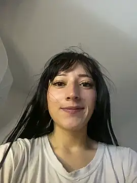 Snapshot of liaqueen610 chatting on 15, 10, 2025 liaqueen610 online show from 15, 10, 2025