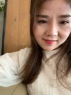 Efangfang online show from 16, 2, 2025