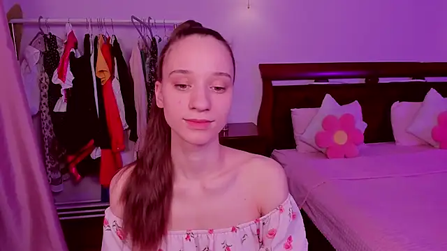 Snapshot of StaceySunny chatting on 2, 2, 2026 StaceySunny online show from 2, 2, 2026