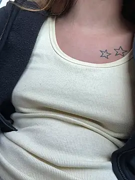 18petitewhitegirl online show from 23, 4, 2026