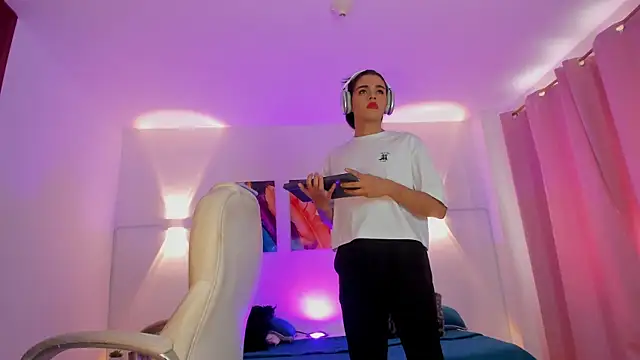 NoahCasstro online show from 11, 1, 2025