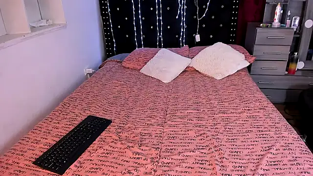 Snapshot of valerie_luxe_ chatting on 27, 7, 2026 valerie luxe online show from 27, 7, 2026