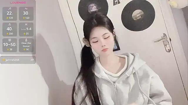 Qedgjwyz1 online show from 18, 2, 2025