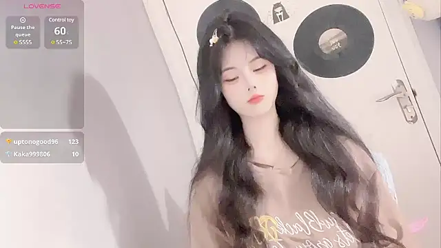 Qedgjwyz1 online show from 12, 3, 2025