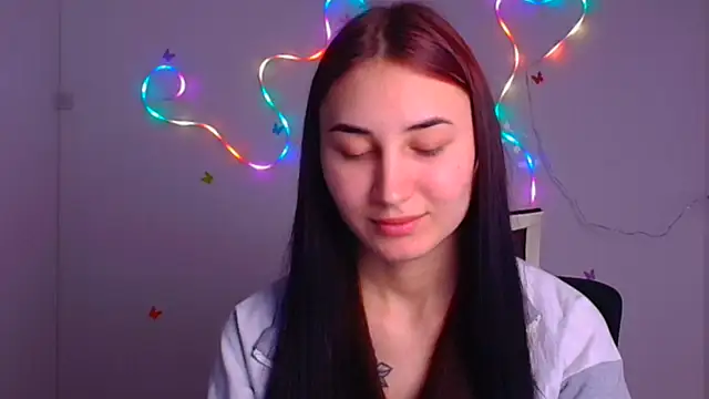 Jennifer Blum online show from 3, 3, 2025