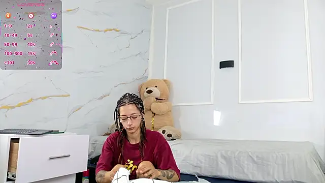 zorravioletta1 online show from 23, 2, 2026