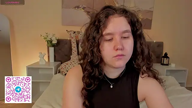 Ariella Sol online show from 25, 6, 2026