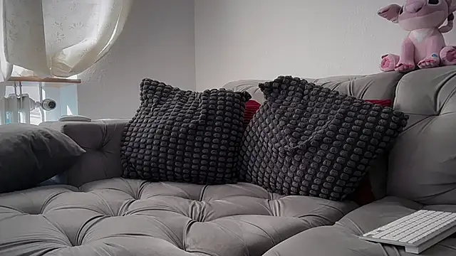 iam valentinadoll online show from 8, 4, 2026