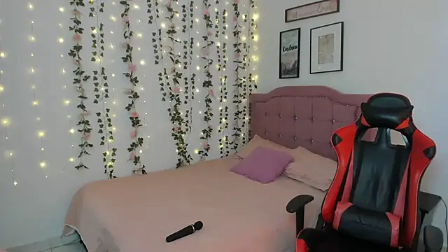 Snapshot of Antonella_heinz chatting on 14, 5, 2026 Antonella heinz online show from 14, 5, 2026