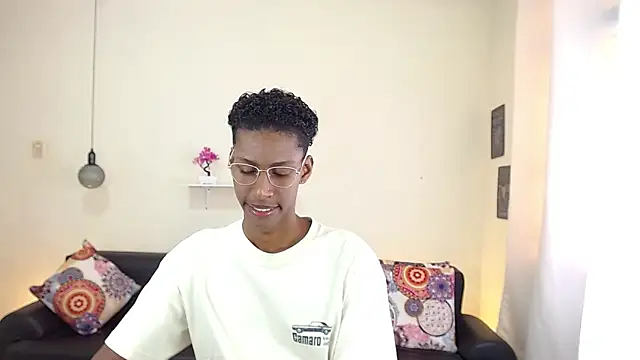 maiki18  online show from 8, 2, 2025