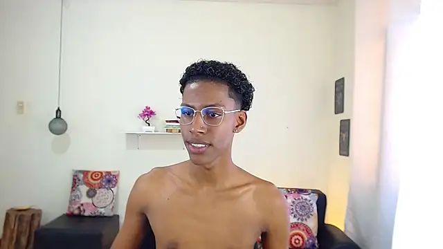 maiki18  online show from 10, 3, 2025