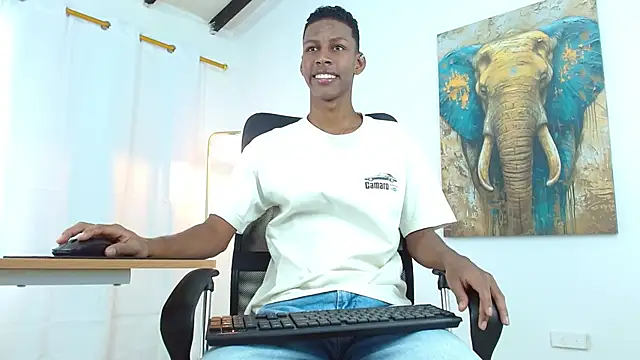 maiki18  online show from 15, 9, 2025