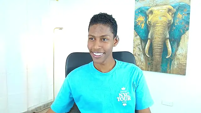 maiki18  online show from 3, 10, 2025