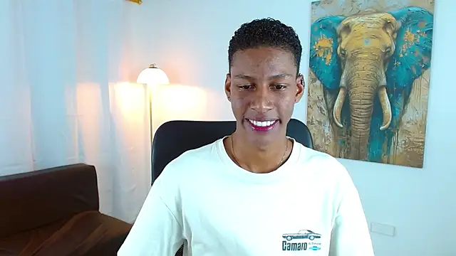 maiki18  online show from 3, 12, 2025