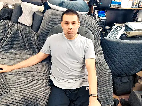 Snapshot of ClampMaster chatting on 19, 12, 2025 ClampMaster online show from 19, 12, 2025