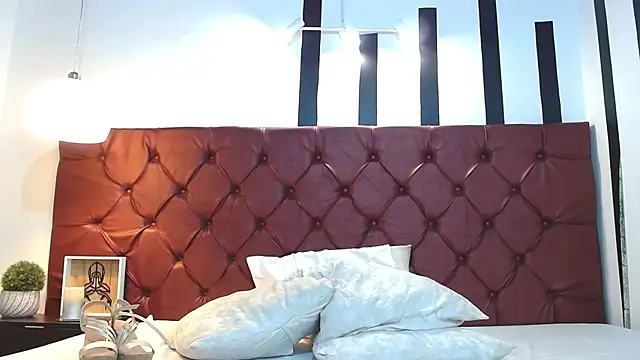 Snapshot of MariaJoseWalker chatting on 12, 12, 2024 MariaJoseWalker online show from 12, 12, 2024