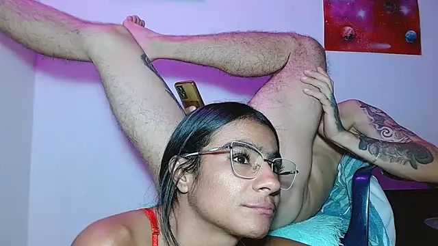 Snapshot of Leslly_ chatting on 3, 6, 2026 Leslly online show from 3, 6, 2026