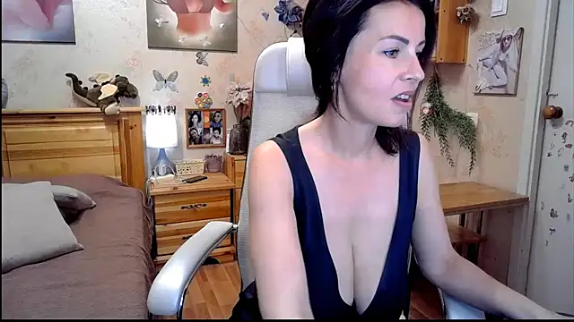 Snapshot of Kendra_Mom chatting on 30, 6, 2026 Kendra Mom online show from 30, 6, 2026