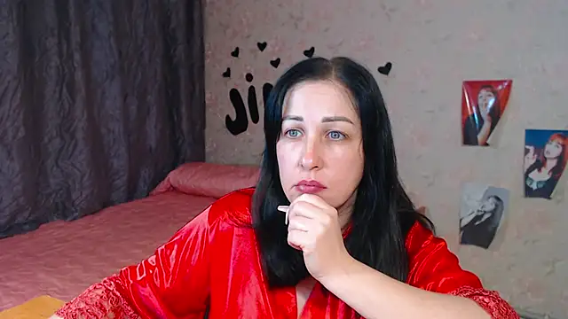 Snapshot of JillStevens chatting on 29, 10, 2025 JillStevens online show from 29, 10, 2025