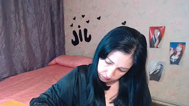 Snapshot of JillStevens chatting on 4, 11, 2025 JillStevens online show from 4, 11, 2025