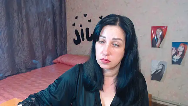 Snapshot of JillStevens chatting on 8, 11, 2025 JillStevens online show from 8, 11, 2025