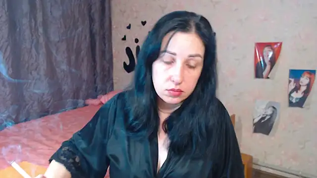 Snapshot of JillStevens chatting on 14, 11, 2025 JillStevens online show from 14, 11, 2025