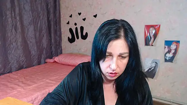 Snapshot of JillStevens chatting on 14, 11, 2025 JillStevens online show from 14, 11, 2025