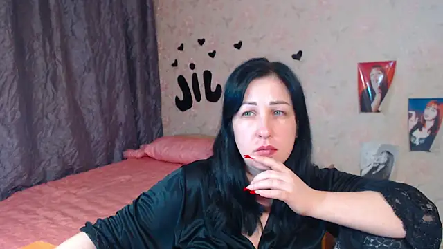 Snapshot of JillStevens chatting on 19, 11, 2025 JillStevens online show from 19, 11, 2025