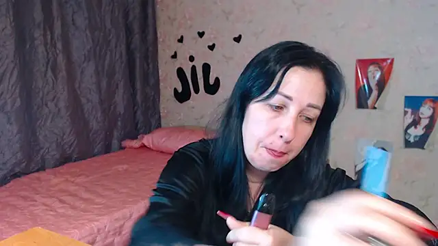 Snapshot of JillStevens chatting on 19, 11, 2025 JillStevens online show from 19, 11, 2025